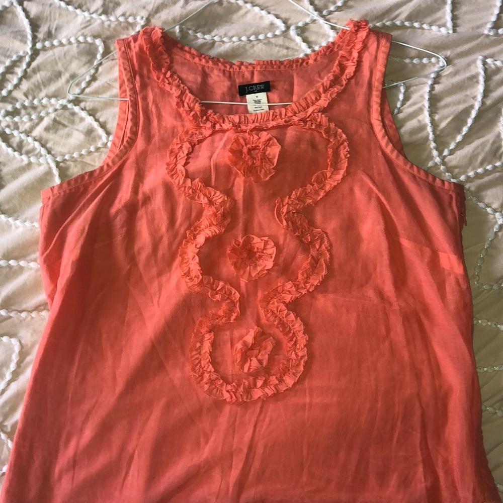 Sleeveless shirt
